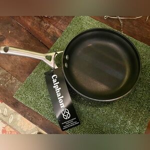 Williams Sonoma Calphalon Black Nonstick Fry Pan. NWT